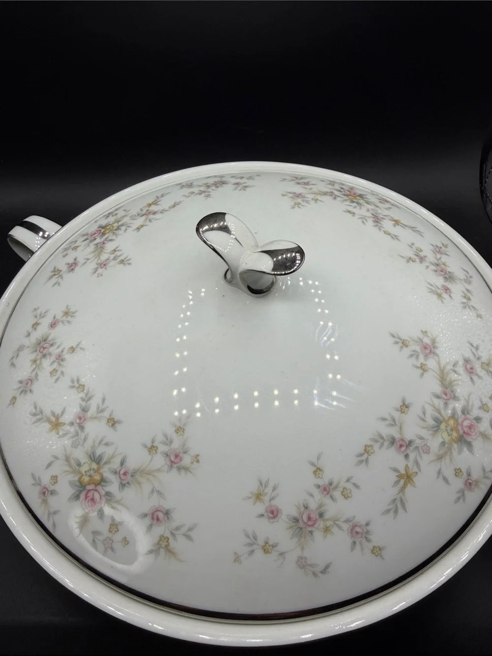 Noritake China Vegetable Dish with Lid Arlene